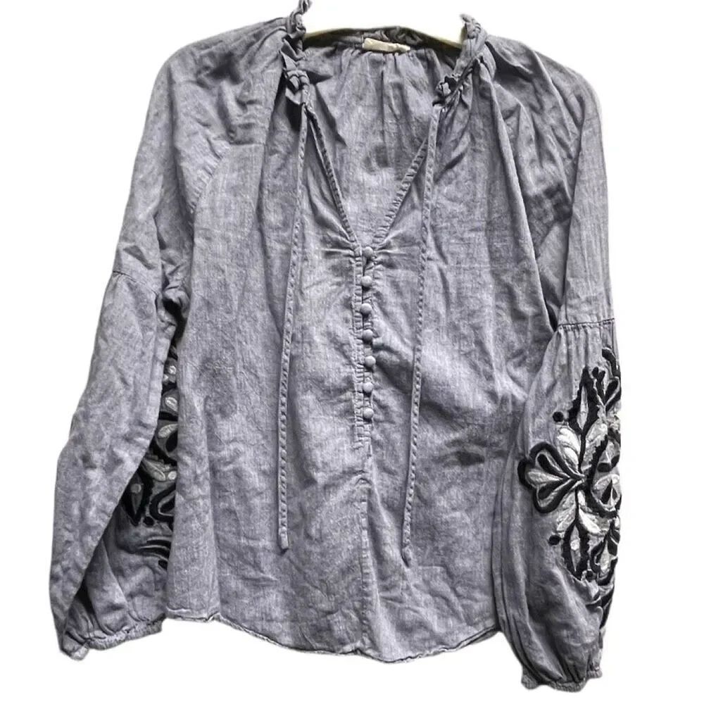 Miss Love size S peasant top embroidered balloon sleeves.